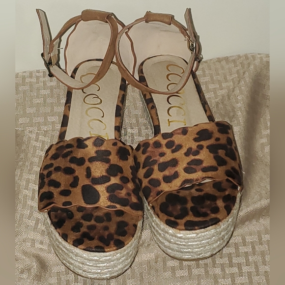 NWT CCOCCI Cheetah and Tan Platform Sandals Everlyn SZ 10 - Picture 7 of 7